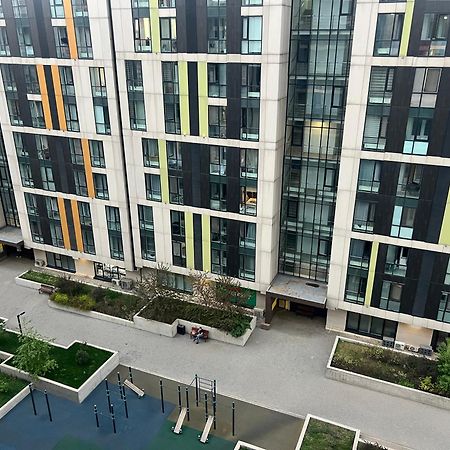 Однушка В Жк Абая 130/2 2019 Г.П. Leilighet Almaty Eksteriør bilde