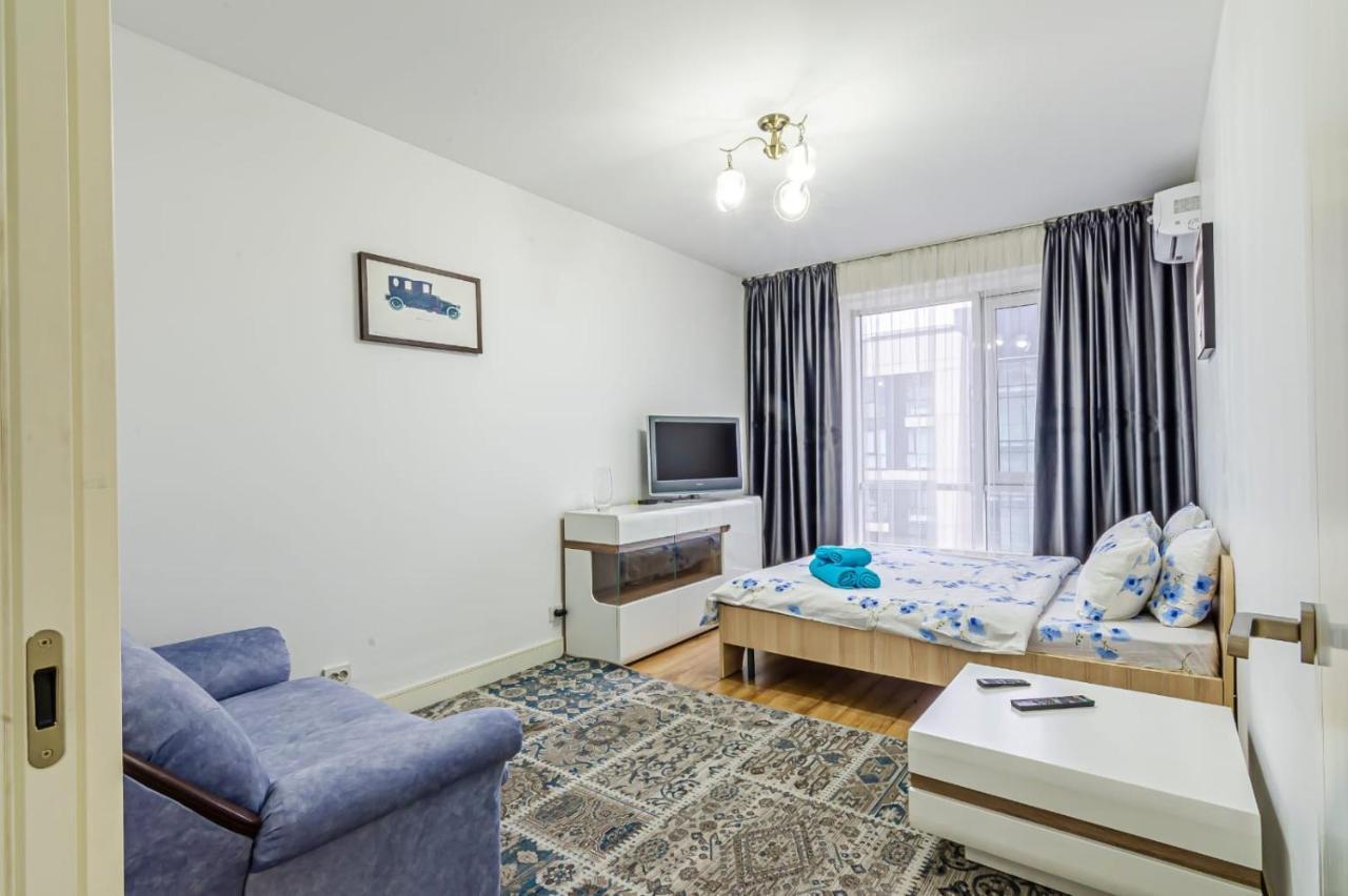 Однушка В Жк Абая 130/2 2019 Г.П. Leilighet Almaty Eksteriør bilde